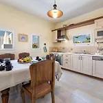Villa Petra Chrisi Akti (Paros)