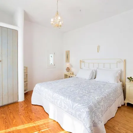 Petra * Chrisi Akti (Paros)